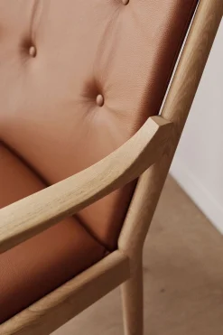 Fredericia Furniture 1788 Chair by Hans J. Wegner Carlotto 900 Hot