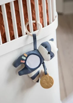 Kinder Sebra Aktivitetslegetøj, Vaskebjørnen Rebel