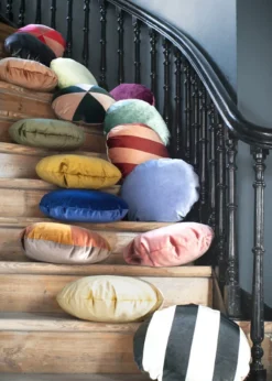 Christina Lundsteen Basic Round