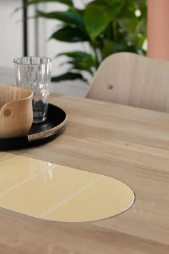 Warm Nordic Be My Guest / Dining Table Butter Yellow / White Oiled Oak Best