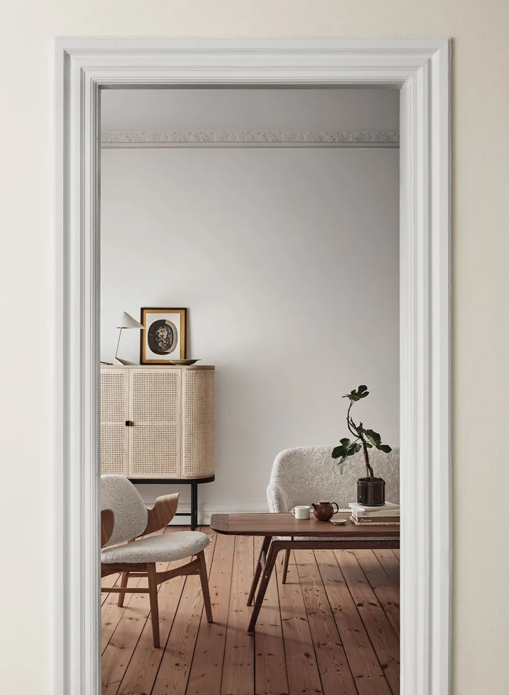 Warm Nordic Be My Guest / Sideboard