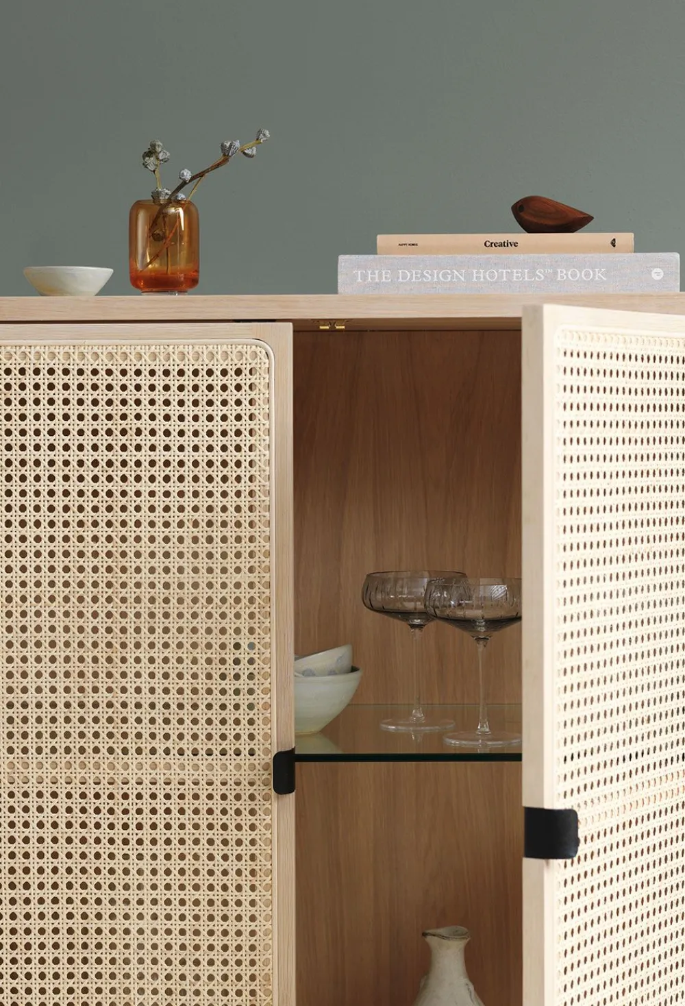 Warm Nordic Be My Guest / Sideboard