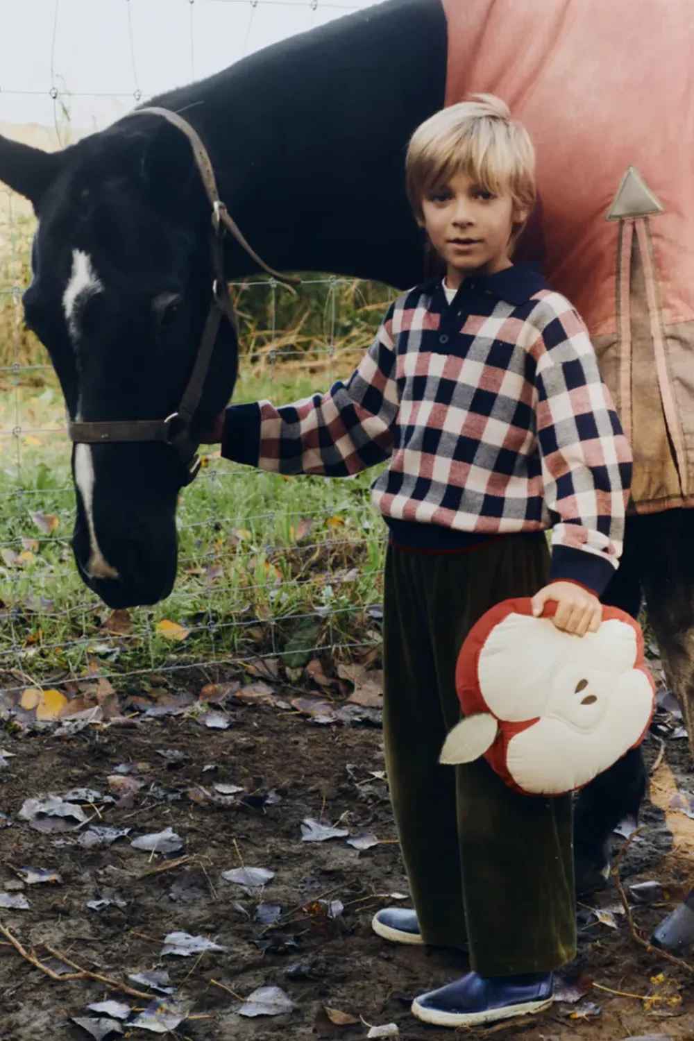 Kinder Lorena Canals Cushion Apple