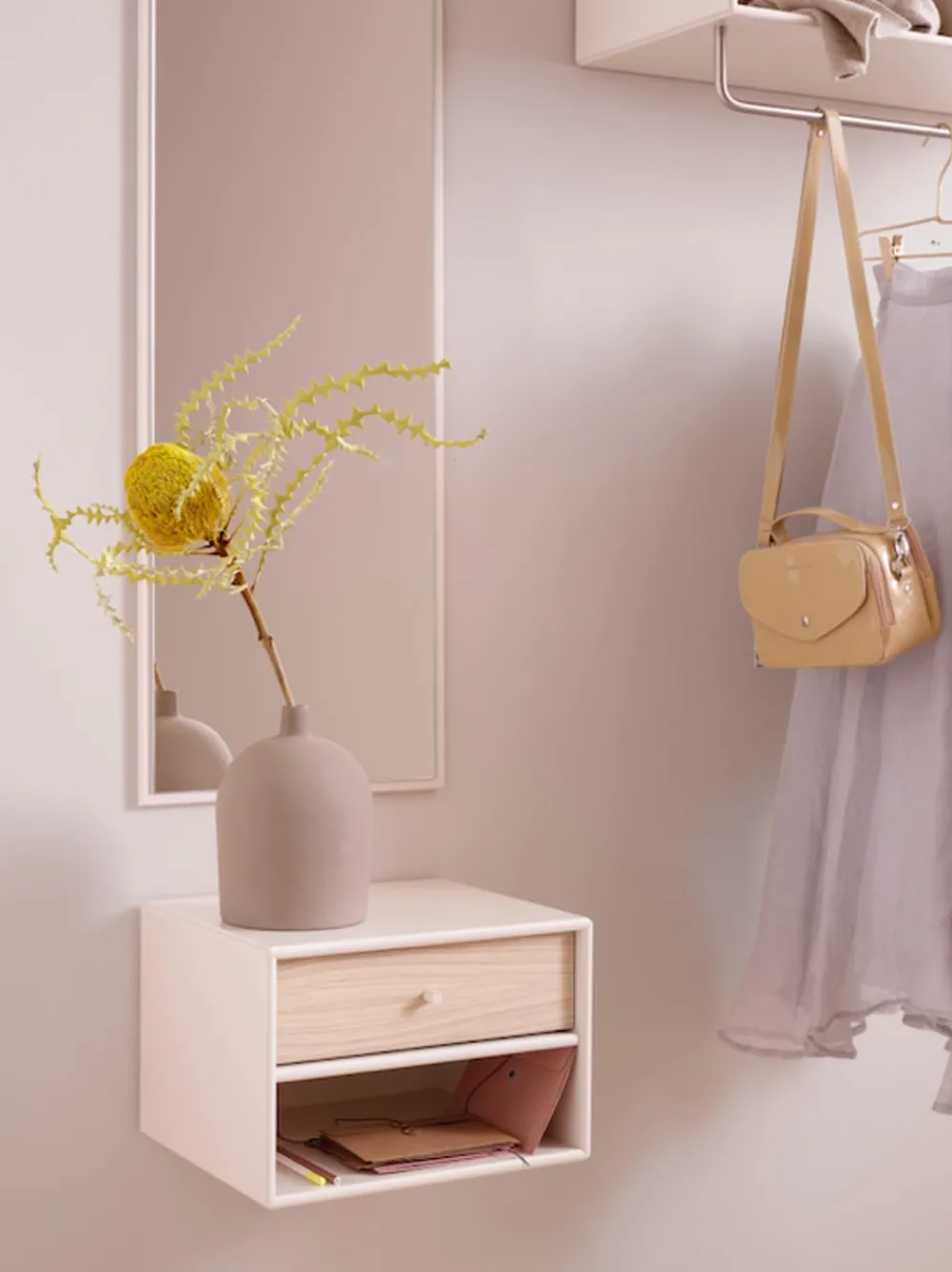 Montana DASH - Wall mounted