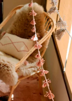 Kinder Lorena Canals Garland Neverending Story