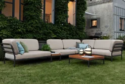 HOUE LEVEL / Left Corner