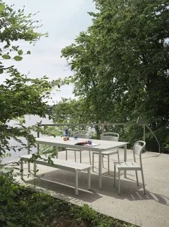 Muuto Linear Steel Table