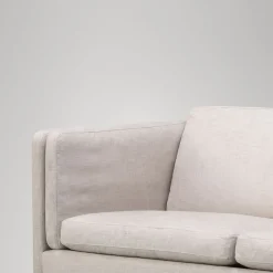 Fredericia Furniture Mogensen Sofa 2335 by Børge Mogensen