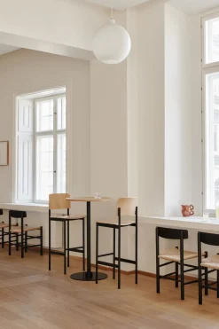 Fredericia Furniture Plan Column Table 6627 / By Edward Barber & Jay Osgerby