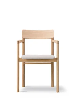 Fredericia Furniture Post Chair 3446 by Cecilie Manz Sunniva 717 / Lacquered Oak Sale