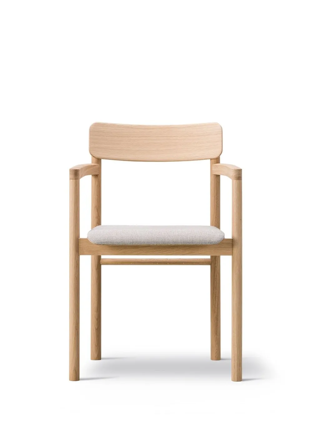 Fredericia Furniture Post Chair 3446 by Cecilie Manz Sunniva 717 / Lacquered Oak Sale