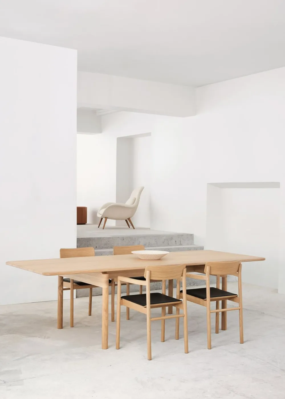 Fredericia Furniture Post Chair 3446 by Cecilie Manz Sunniva 717 / Lacquered Oak Sale