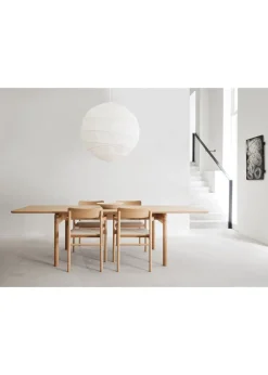 Fredericia Furniture Post Chair 3446 by Cecilie Manz Sunniva 717 / Lacquered Oak Sale