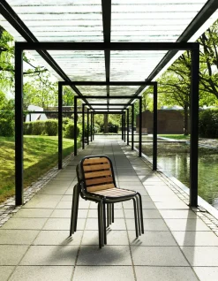 Normann Copenhagen Vig Chair Robinia Dark Green Hot